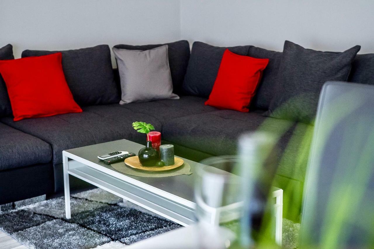 Grey Suites Печ Екстериор снимка